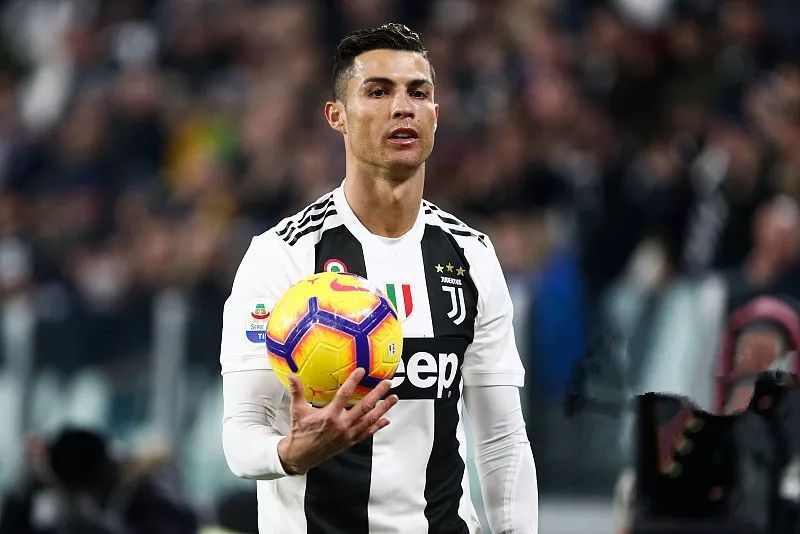  热刺锋霸帽子戏法刷新纪录  