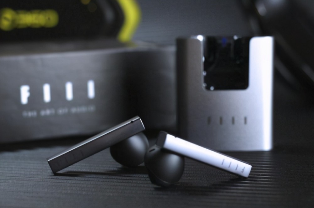  摩纳哥防线失误送礼痛失好局  